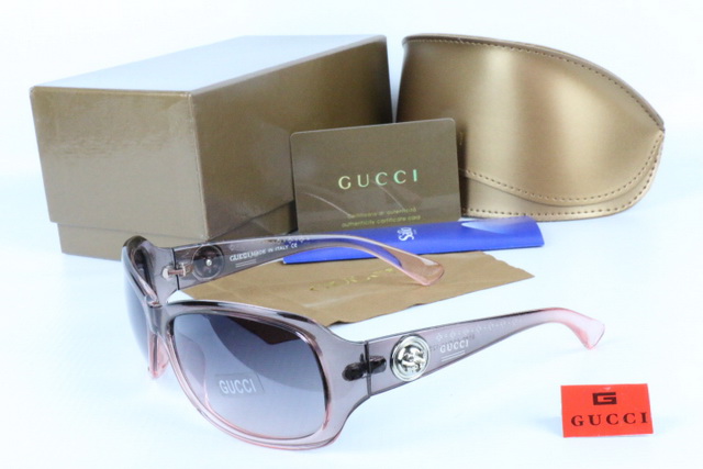 GUCCl Boutique Sunglasses 035